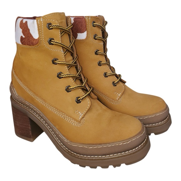 Steve Madden Shoes - Women’s Steve Madden Tan Combat Ankle Boots‎